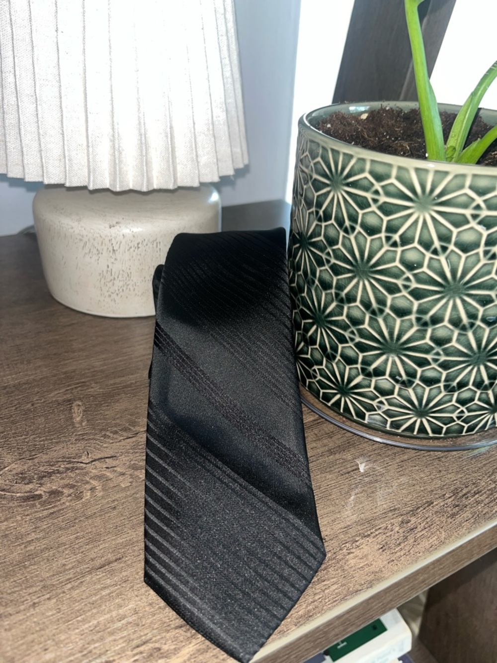 🌴⭐️ Classic Black Men's Necktie - Sleek Textured Stripe